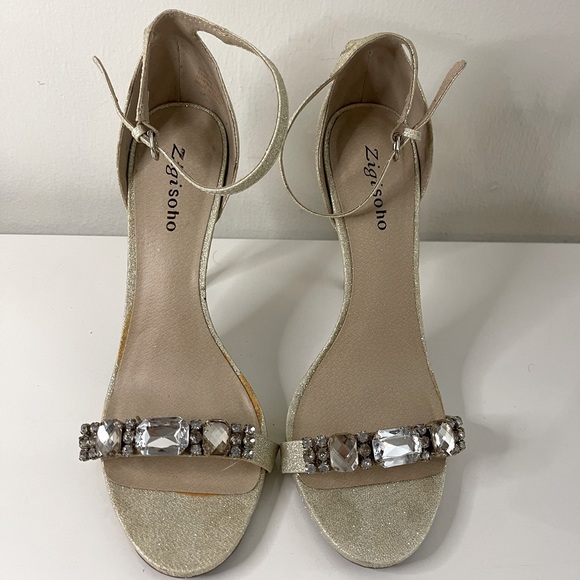 Zigi Soho gold metallic embellished strappy heeled sandal stiletto. Size 10. - Picture 5 of 8